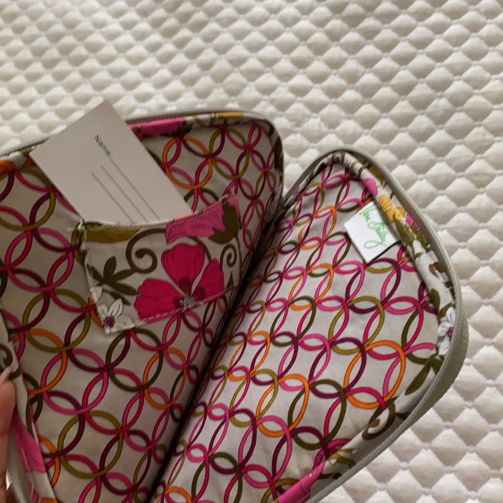 Vera Bradley case - Picture 2 of 2